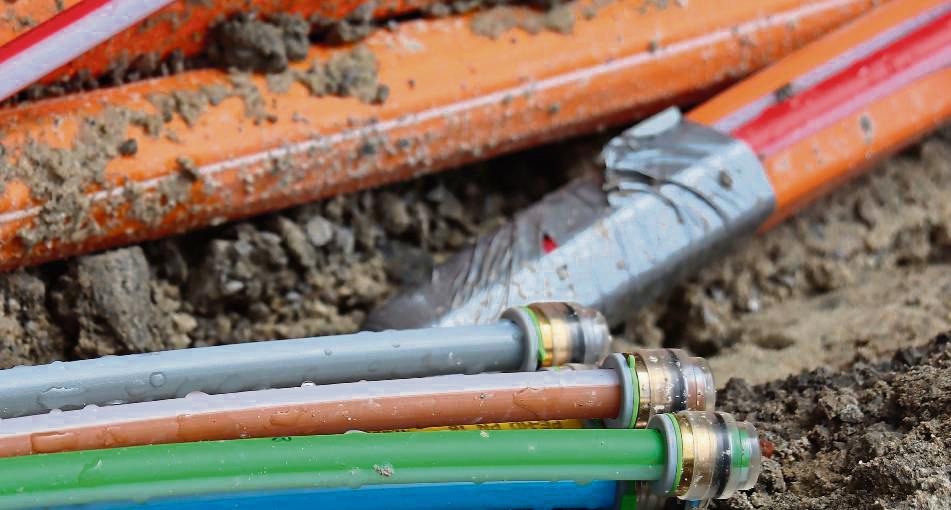 Kleines Kabel, großer Unmut: In Drewer gibt’s Probleme beim Glasfaserausbau. Archivfoto: Dietz