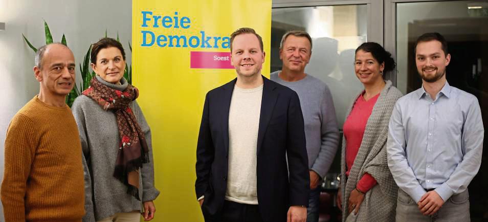 Bei der Europawahl tritt Sebastian Rasche (3.v.l.) für den Kreisverband Soest an. Foto: Löseke