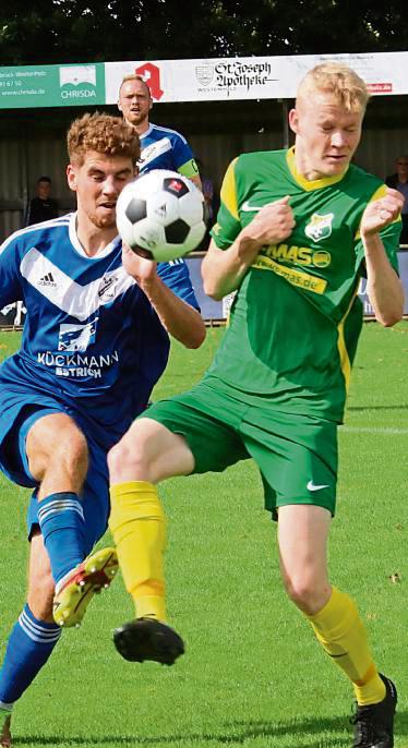 Die Liebelt-Arena ist aus dem Rennen. Der SuS Westenholz (in Blau) wird sein Pokalduell gegen Arminia Bielefeld nicht in Lippstadt austragen, sondern womöglich nach Verl oder Gütersloh ausweichen. Foto: Wiegand