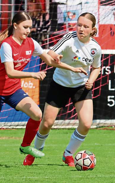 Der Mädchenfußball beim SV Lippstadt erlebt einen regen Zulauf. Auch deshalb wurde nun ein Förderverein ins Leben gerufen. Foto: Uwe Feichtinger