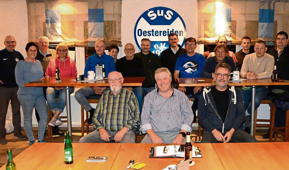 Die Vertreter der Vereine aus Oestereiden organisieren in diesem Jahr wieder einen Weihnachtsmarkt. Dafür müssen einige Vorbereitungen getroffen werden.
