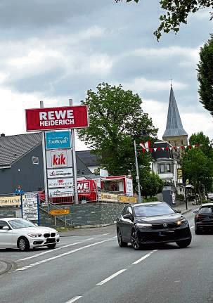 Fast filmische Erinnerungen hat Lothar Sommer an das Kriegsende in Anröchte. Dort, wo jetzt Rewe ist, hatten die Amerikaner bei ihrem Einmarsch einen Panzer positioniert.