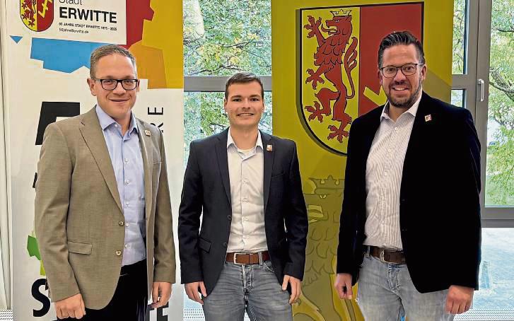 Sven Steimann (M.) übernimmt im neuen Jahr den bisherigen Job von Christoph Koerdt (r.). Die Stelle hatte seinerzeit Bürgermeister Hendrik Henneböhl (l.) geschaffen.