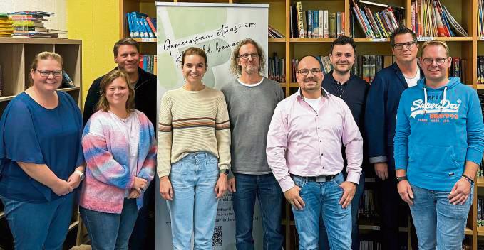 Neu im Vorstand sind Ina Mund (1.v.v.l.) als Schriftführerin und Anna Jungemann (3.v.v.l.) zweite Vorsitzende.