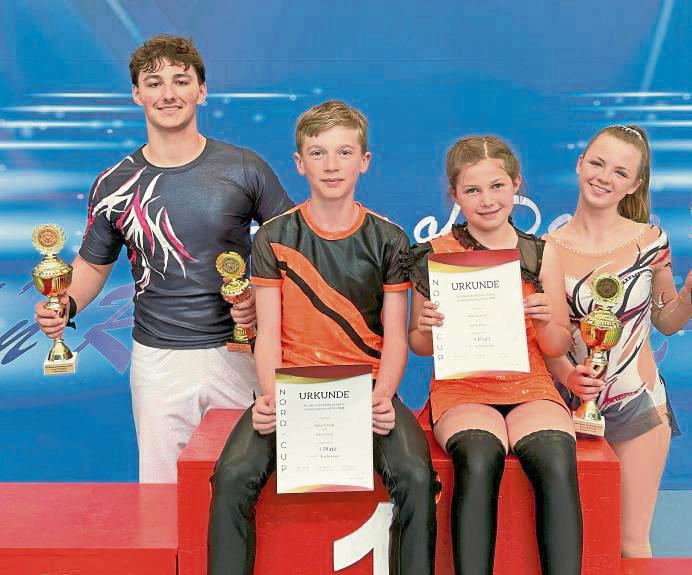 Sie haben es geschafft. Felina Schmidt und Adrian Nezel sowie Sayen Hecken und Max Dudos von den Pink Panthers qualifizierten sich für die Deutschen Meisterschaften.