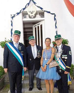 Georg Henze ist 60-jähriger Jubelkönig bei den Bürgerschützen.