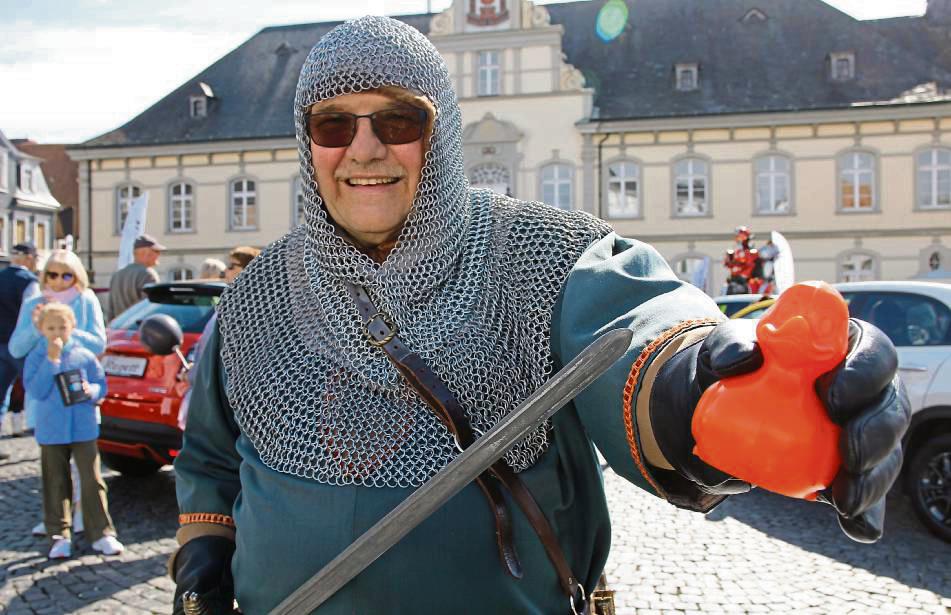 Das Kettenhemd sitzt: Seit Anfang des Jahres ist Josef Vossebürger der neue Graf Bernhard. Der Lippstädter Lenz war für ihn das erste größere Event nach dem Neujahrsempfang.
