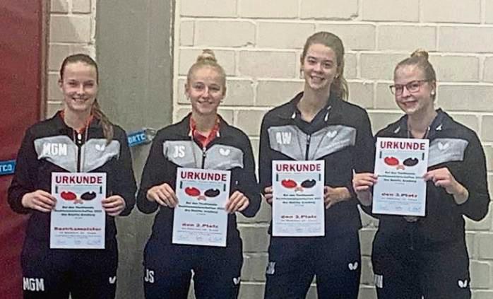 Ein Ausgängeschild der DJK Cappel war das Tischtennis-Mädchenteam, hier mit (v.l.) Medeea Grozav-Marcu, Jana Schultza, Angelina und Michelle Wulff, die auch im Frauenbereich für Furore sorgten. Doch jetzt verschwindet die Mannschaft von der Bildfläche.
