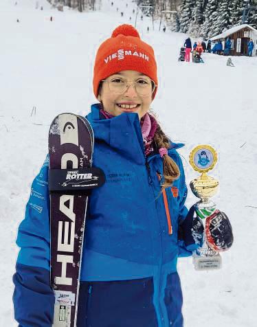 Anni Stellmacher: Tagesbestzeit im Slalom und auf dem Goldrang im Riesenslalom.