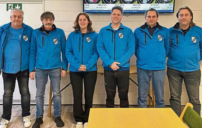 Die Luftgewehrschützen von BW Lipperbruch kehrten mit zwei Siegen im Gepäck aus Niederaden zurück. Auf dem Foto (v.l.): Matthias Hötte, Ulrich Duwentester, Elisa Platte, Jürgen Rütters, Peter Winterton und Thomas Pieper.