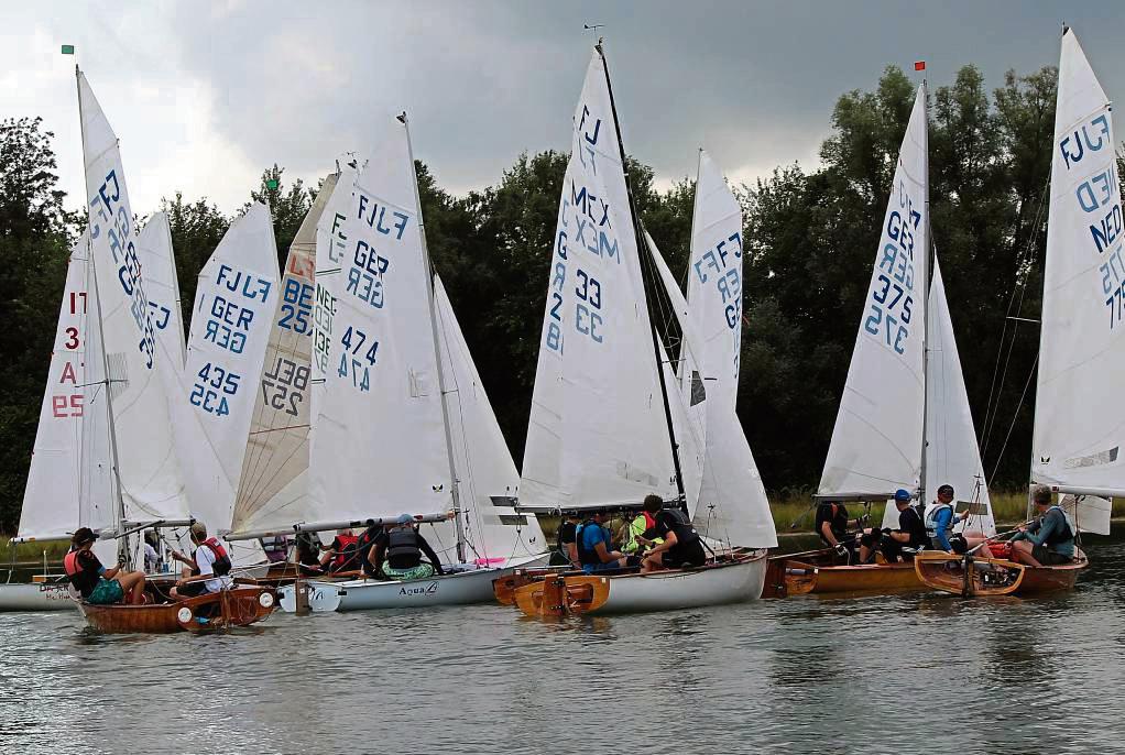 Richtig voll war der Margaretensee bei den Lippstädter Segeltagen. Vor allem an der ersten Bahnmarke (verdeckt von Booten) knubbelte es sich.