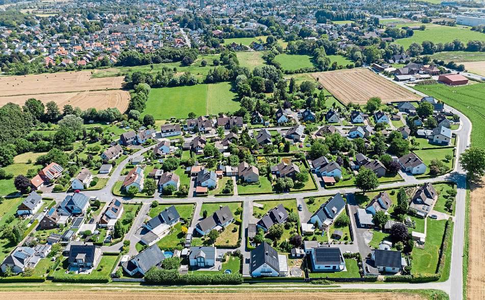 Die frühere Nebenerwerbssiedlung An der Friedenseiche besteht seit 65 Jahren. Seitdem sind einige Wohnhäuser dazugekommen. Foto: Eickhoff