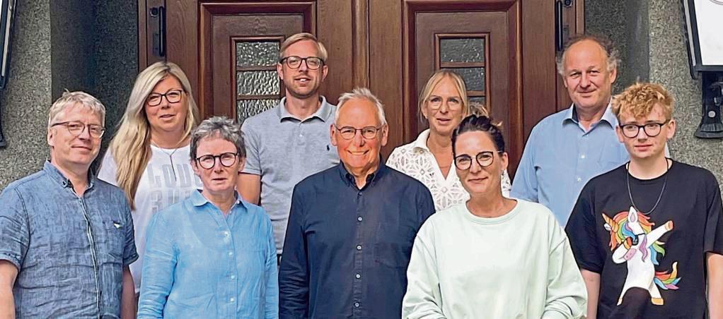 Der Vorstand ist sich einig, dass die alte Schule ein wichtiger Teil der Dorfgeschichte ist und wieder vernünftig und viel genutzt werden sollte.
