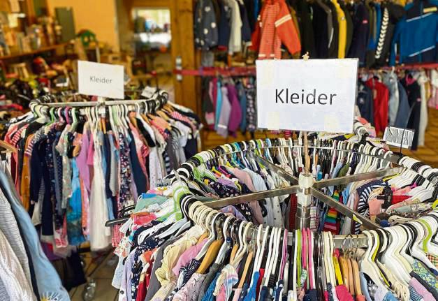Große Auswahl, kleine Preise: am Sonntag wird von 10.30 Uhr bis 13 Uhr in der Eickelborner Schützenhalle getrödelt.