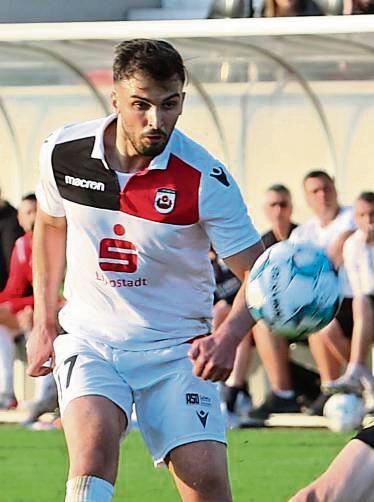 Dardan Karimani spielte von 2020 bis 2022 für den SV Lippstadt, absolvierte 69 Begegnungen (7 Tore) für Schwarz-Rot. Foto: Lütkehaus