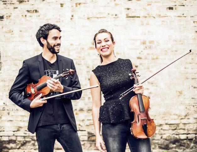 Das Geschwisterduo The Twiolins gastiert am 28. April in der Lippstädter Jakobikirche. Foto: Asmus