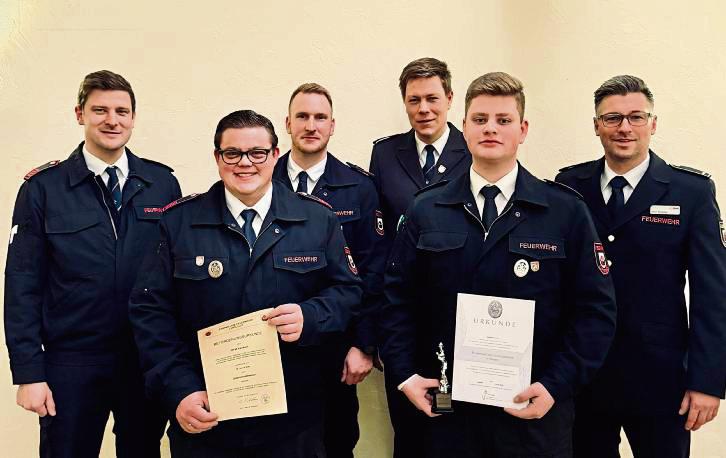 Die Kameraden, v. l.: Stellv. Einheitsführer Michael Frerich, Kai Aust, Daniel Fuest, Einheitsführer Matthias Frerich, Sebastian Fuchs und Leiter der Feuerwehr David Westerfeld.