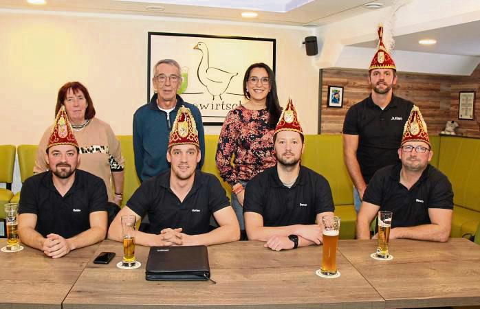 Der Vorstand der Dreweraner Karnevalsgemeinschaft freut sich auf märchenhafte Sitzungen. Foto: Löseke