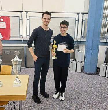 Nach den Turm Open gewann Hussain Besou (r.) auch den Gütersloher Sparkassen-Cup.