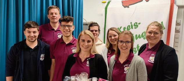 Das Vorstandsteam und die scheidende Schriftführerin (v.l.): Timo Dünschede, Christoph Kukuk (Vorsitzender, Tambourcorps Hörste), Torben Bartsch, Helena Kroll, Nico Struchholtz, Laura Mendelin (Pressesprecherin), Britta Husemann und Madeleine Wicker.