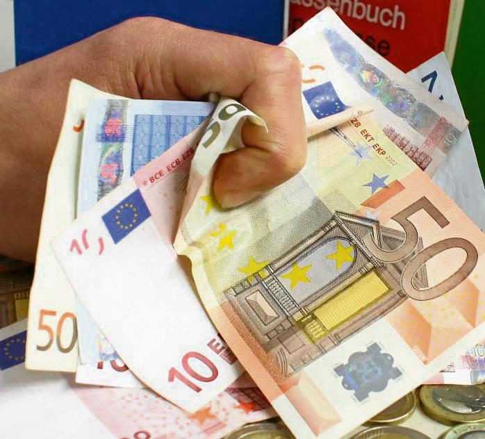 Mehr Freibeträge, mehr Entlastungen und weniger Papierkram verspricht das Finanzamt bei der Bearbeitung der Steuererklärung. Foto: Niggenaber