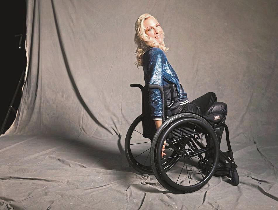 Für verschiedenste Projekte und Kampagnen steht das Anröchter Rollstuhlmodel Nina Wortmann vor der Kamera. Foto: Konstantin Eulenburg