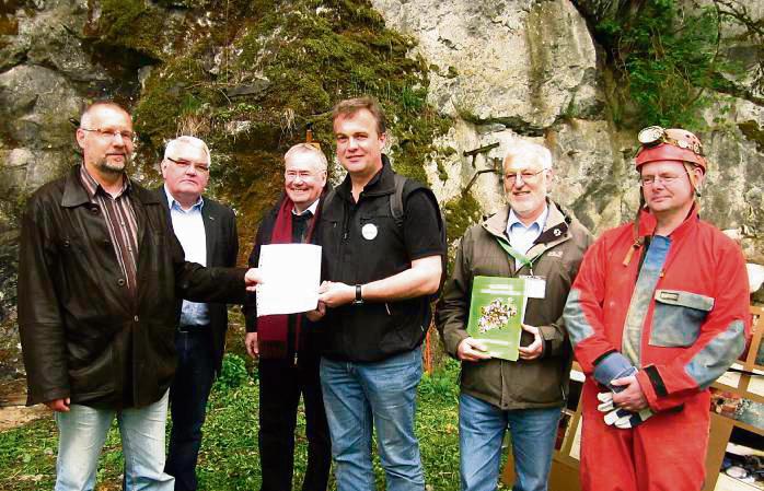 In den letzten 25 Jahren konnte die BUND-Ortsgruppe viele Projekte realisieren, so wie die Höhle am Kattenstein in Kallenhardt im Jahr 2012. Archivfoto