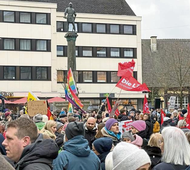 Zuletzt hatte das Aktion Buntes Lippstadt im Februar am Bernhardbrunnen zur Gegendemo aufgerufen. Archivfoto: Mund