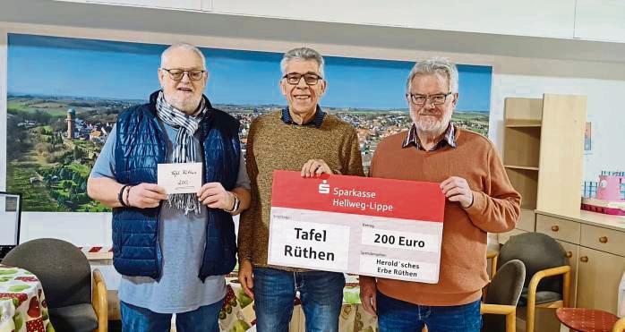 200 Euro gab es als Spende für die Tafel.
