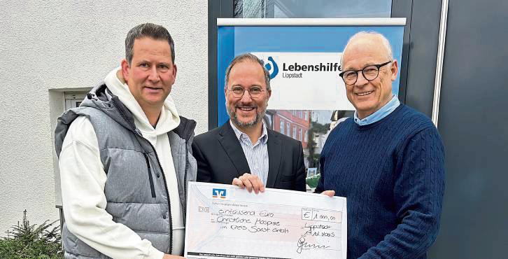 Unser Bild zeigt v.l. Betriebsratschef Nico Wimmelbücker, Felix Staffehl, Geschäftsführer Hospiz, und Wilhelm Glarmin, Geschäftsführer der Lebenshilfe Lippstadt.