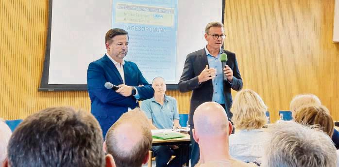 Die Bürgermeisterkandidaten Marco Talarico (l.) und Andreas Sunder standen in Mastholte Rede und Antwort.