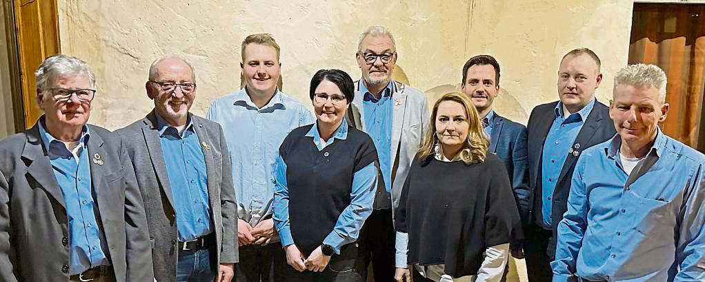 „2024 wird ein herausforderndes Jahr“: Der Vorstand des MSC Bergstadt Rüthen bei seiner Hauptversammlung (v.l.): Jürgen Steinweg, Gisbert Frisse, Marvin Schnitger, Sandra Montenari, Peter Tembusch, Eva Kruse, Oliver Frisse, Andre Wicker und Rainer Schnitger.