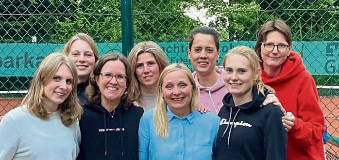 Gruppensieger wurden die Tennis-Hobby-Damen B des TC BW Anröchte I mit (v.l.): Laura Humbla, Katrin Kirsch-Kloppenburg, Martina Schmidt, Swetlana Schöner, Heike Blanke, Nadine Bürger, Elisa Rieke und Astrid Wulf.