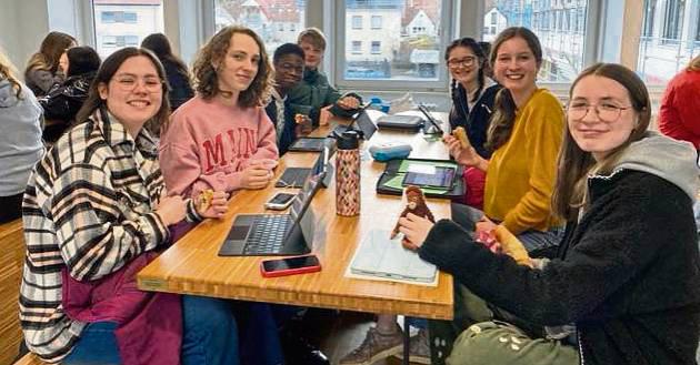 Die Schülerinnen und Schüler des Ostendorf-Gymnasiums haben am Französisch-Schulwettbewerb teilgenommen.
