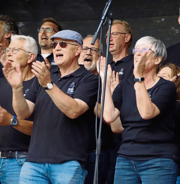 Der Anröchter Gospelchor Spirit of Music gibt ein gemeinsames Konzert mit anderen Künstlern. Foto: Meschede