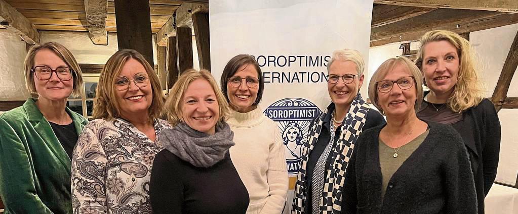 Der SI-Club (v.l.): Dorothee Jungeblodt, Ulrike Leksovic, Melanie Rieke, Mechtild Schulte, Annette Illert-Passgang, Elisabeth Nuphaus und Anja Hosselmann.