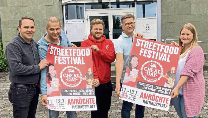 Haben das Event auf die Beine gestellt: v.l. Jens Becelewski (Gemeinde Anröchte), Marc Fox und Lars Nolte (beide Eventwerk) sowie Klaus Wallenborn und Alexandra Falkenau (beide Gemeinde Anröchte).