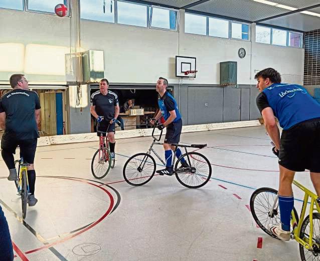 Mehr geht nicht: Vier Siege in vier Spielen feierten die SCL-Radballer Thomas Bals und Timon Walprecht am vorletzten Spieltag der Landesliga.
