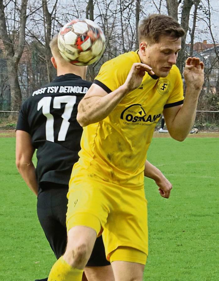 Nicht die Orientierung verlieren wollen Philipp Köster und der SuS Bad Westernkotten, die in Mastbruch auf die heimstärkste Elf der Landesliga 1 treffen. Foto: Heinke