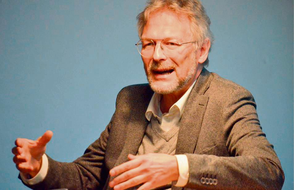 Der Historiker Volker Weiß erforscht die extreme Rechte. Am Mittwoch stellte er sein Buch „Das Deutsche Demokratische Reich“ im Lippstädter Kulturraum Synagoge vor. Foto: Gröbing