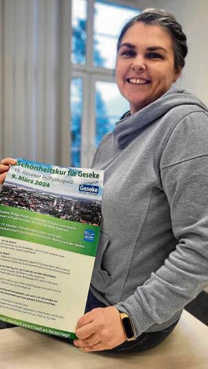 Julia Krümmelbein, Klimaschutzbeauftragte der Stadt Geseke und Koordinatorin des Frühjahrsputzes, lädt zur Vorbesprechung ein.