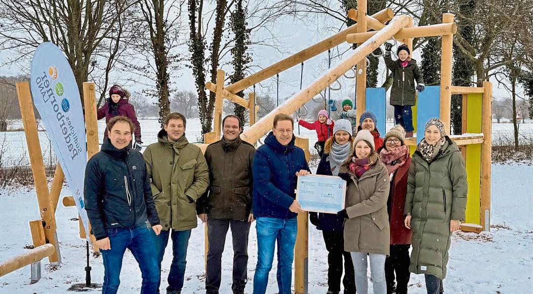 Initiatoren sind stolz auf die vollbrachte Umsetzung ihres Kleinprojekts.