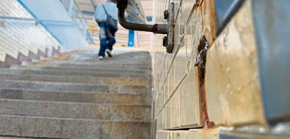 Teilweise kaputt, verdreckt und nicht barrierefrei: der Geseker Bahnhof. Foto: N. Wissing