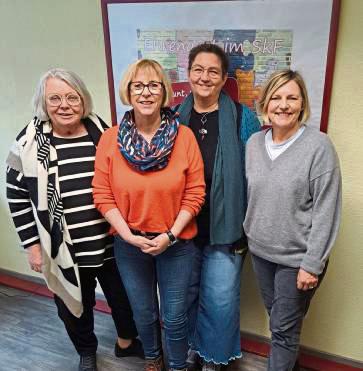 Susanne Helfrich, Marianne Schobert und Marlies Stotz (alle drei SPD, v.l.) haben jetzt mit Ute Stockhausen (3.v.l.) vom SkF gesprochen.