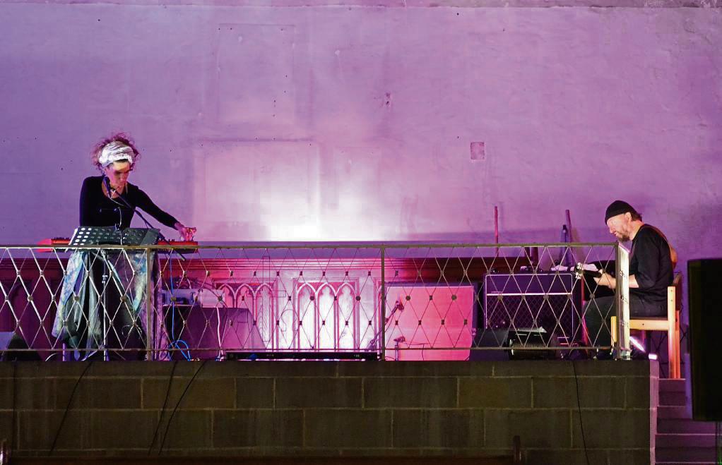 Setzten auf aufbauende Spannung und Minimalismus: Oona Kastner und „N“. Foto: Pawliczek