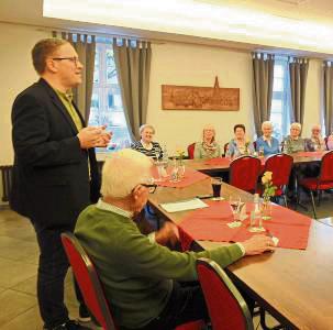 Henneböhl sprach bei den CDU-Senioren. Foto: Mues