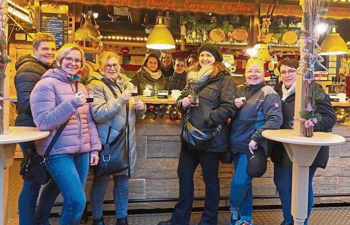 Zum ersten Mal auf dem Lippstädter Weihnachtsmarkt war die kfd aus Sundern-Hagen.