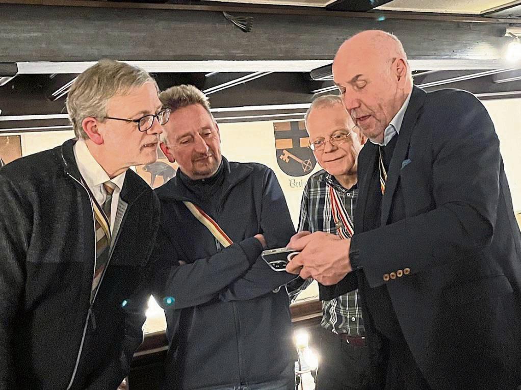 Unser Bild zeigt des Vorstand des Lippstädter Waffenrings, v.l. Dr. Harald Briese, Andreas Schulze, Martin Hüls und Thomas Beyer.