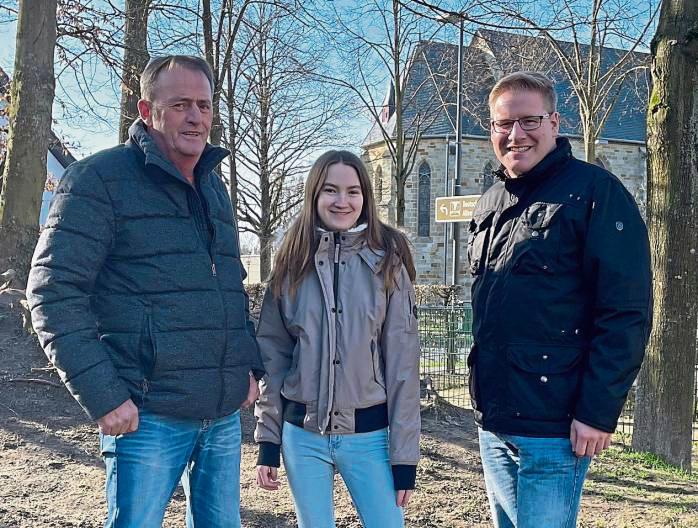 Ausgezeichnet: Jürgen Pinke, Mariella Garcia Lorenz und Marko Kötter (v.l.) wurden für ihre Treue geehrt.