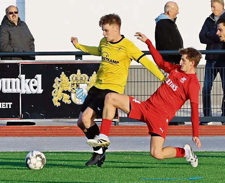 Mit einem Sieg gegen Drolshagen wollen sich Lennart Belda (l.) und der SuS in die Winterpause verabschieden. Foto: Frank Lütkehaus